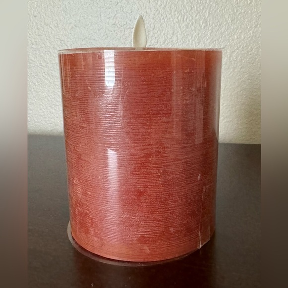 NWT Pottery Barn Luminara Premium Flickering Flameless Wax Pillar Candle - Picture 2 of 4